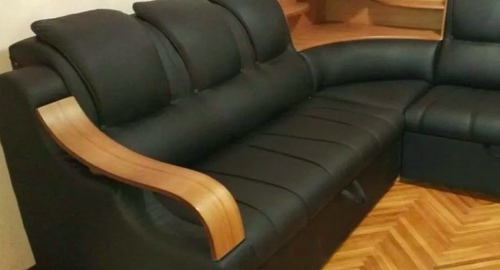 Перетяжка кожаного дивана. Москва