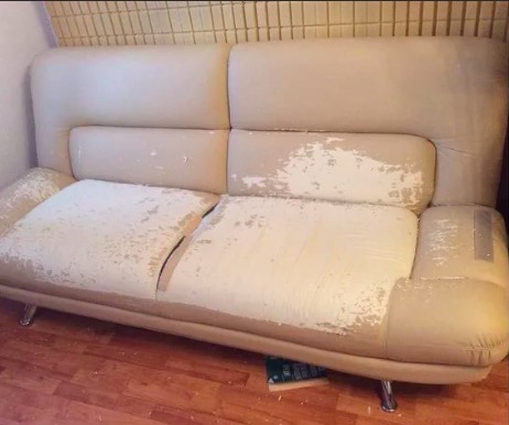 Замена обивки дивана на дому